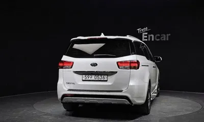 Kia Canival 2016, 123148 км, за 8006.52 USD