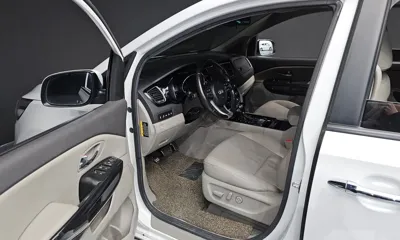 Kia Canival 2016, 123148 км, за 8002.86 USD - фото 10