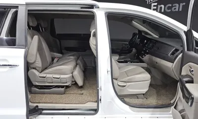 Kia Canival 2016, 123148 км, за 8002.86 USD - фото 12