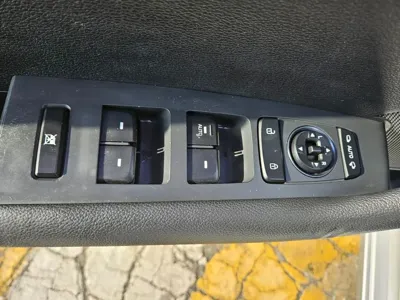 Hyundai Sonata 2015, 138190 км, за 4588.42 USD