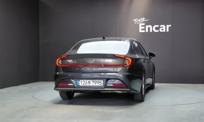 Hyundai Sonata 2022, 50880 км, за 10278.44 USD