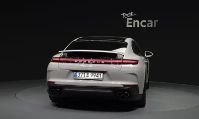 Porsche Panamera 2024, 10197 км, за 661019.77 USD
