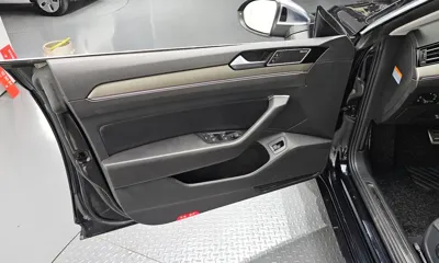 Volkswagen Arteon 2019, 71706 км, за 14260.59 USD - фото 24