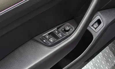 Volkswagen Arteon 2019, 71706 км, за 14260.59 USD - фото 29
