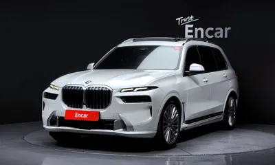 BMW X7 · 2023 год