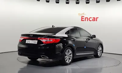 Hyundai Grandeur 2011, 167493 км, за 3479.06 USD