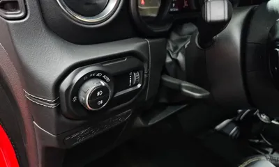 Jeep Wrangler 2025, 18732 км, за 40370.22 USD - фото 30