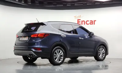 Hyundai Santafe 2017, 74742 км, за 8998.95 USD
