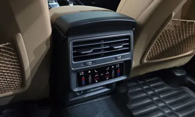 Audi Q7 2023, 45467 км, за 38158.48 USD - фото 29