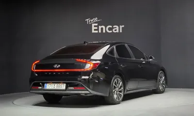 Hyundai Sonata 2023, 60379 км, за 16451.93 USD