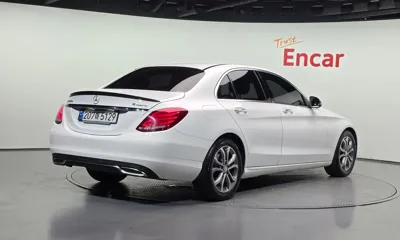 Mercedes-Benz C-Class 2017, 69493 км, за 10749.19 USD