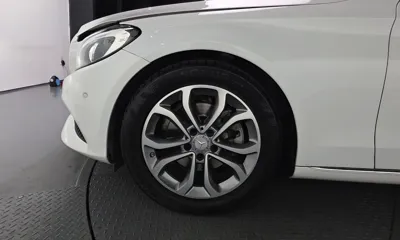 Mercedes-Benz C-Class 2017, 69493 км, за 10749.19 USD