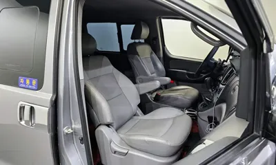 Hyundai Starex 2017, 41767 км, за 8013.66 USD - фото 12