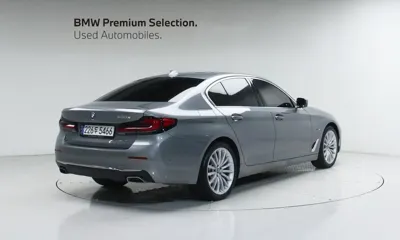BMW 5-Series 2023, 52167 км, за 24944.2 USD
