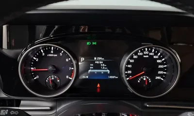 Kia Canival 2023, 14597 км, за 17509.08 USD - фото 8