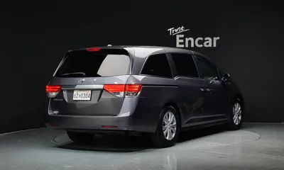 Honda Odyssey 2015, 174057 км, за 9006.62 USD