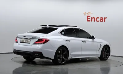 Genesis G70 2019, 64907 км, за 17226.8 USD