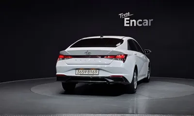 Hyundai Avante 2021, 16668 км, за 12421.54 USD