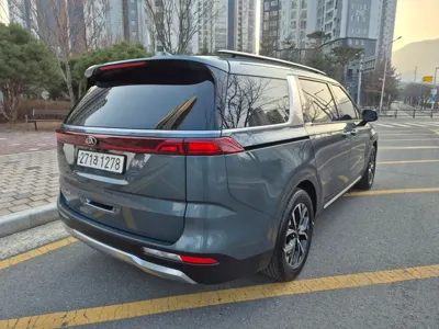 Kia Canival 2021, 17506 км, за 18905.08 USD