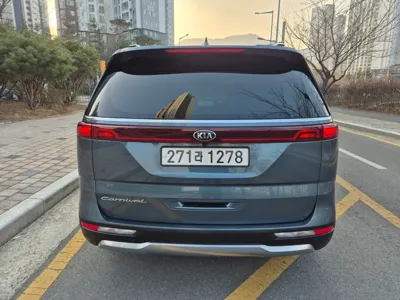 Kia Canival 2021, 17506 км, за 18905.08 USD
