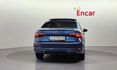 Volkswagen Jetta 2021, 40162 км, за 10246.97 USD