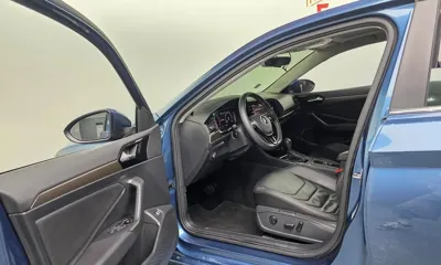 Volkswagen Jetta 2021, 40162 км, за 10246.97 USD - фото 12
