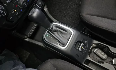 Jeep Renegade 2021, 44860 км, за 10463.57 USD - фото 9