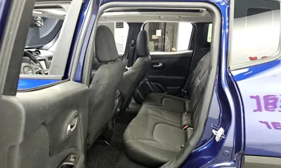 Jeep Renegade 2021, 44860 км, за 10463.57 USD - фото 11