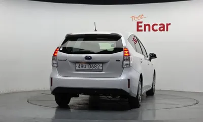 Toyota Prius 2015, 71390 км, за 8775.92 USD