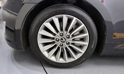 Hyundai Equus 2015, 159353 км, за 5748.26 USD