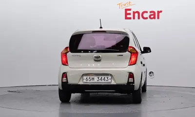 Kia Morning 2016, 130380 км, за 3833.95 USD