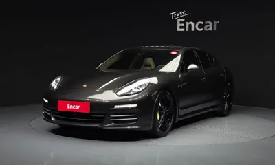 Porsche Panamera · 2016 год