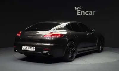 Porsche Panamera 2016, 110303 км, за 16901.77 USD