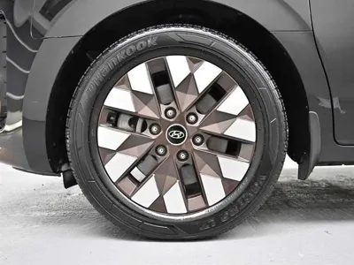 Hyundai Staria 2022, 77535 км, за 21847.66 USD