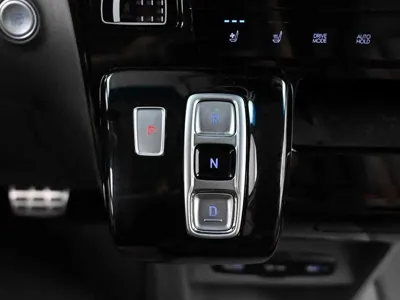 Hyundai Staria 2022, 77535 км, за 21847.66 USD - фото 9