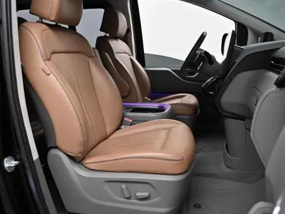 Hyundai Staria 2022, 77535 км, за 21847.66 USD - фото 10