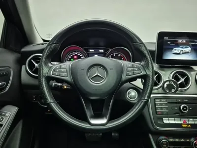 Mercedes-Benz GLA-Class 2019, 87232 км, за 11832.37 USD - фото 9