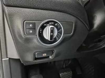 Mercedes-Benz GLA-Class 2019, 87232 км, за 11832.37 USD - фото 17