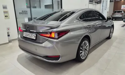 Lexus ES 2023, 34370 км, за 35775.24 USD