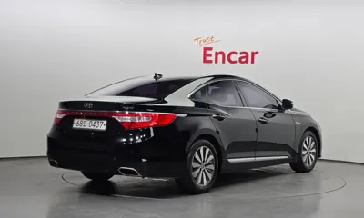 Hyundai Grandeur 2016, 185059 км, за 3938.56 USD