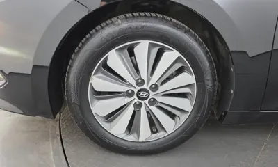 Hyundai Grandeur 2016, 185059 км, за 3938.56 USD