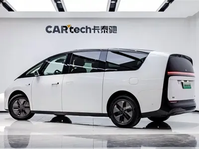 Li Auto Li MEGA 2025, 6200 км, за 69127.41 USD