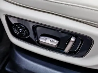 Li Auto Li MEGA 2025, 6200 км, за 69127.41 USD - фото 31