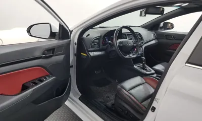 Hyundai Avante 2017, 92604 км, за 8139.61 USD - фото 10