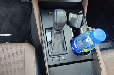 Lexus ES 2025, 4500 км, за 46322 USD - фото 7
