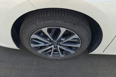 Lexus ES 2025, 4500 км, за 46322 USD - фото 21