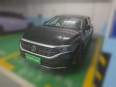 Volkswagen Passat · 2023 год