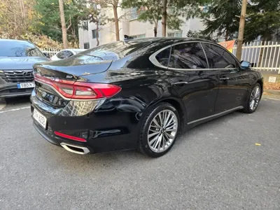 Hyundai Grandeur 2018, 106073 км, за 9076.56 USD