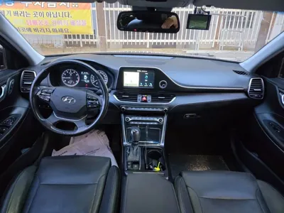 Hyundai Grandeur 2018, 106073 км, за 9076.56 USD - фото 9