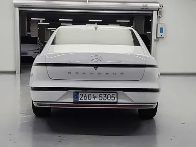 Hyundai Grandeur 2023, 39055 км, за 19190.75 USD